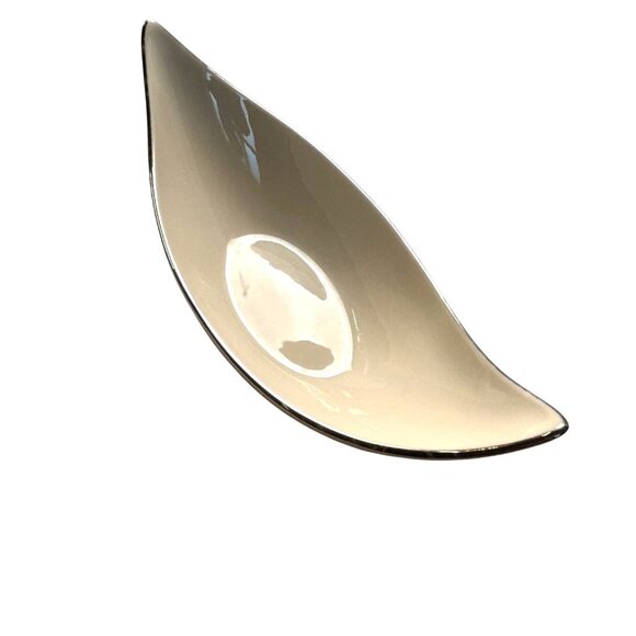 Lenox Other - Lenox Ivory Porcelain Boat-Shaped Dish  Platinum Trim USA 8” Elegant collectible